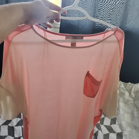 Loose fitted top - Picture 1 of 2